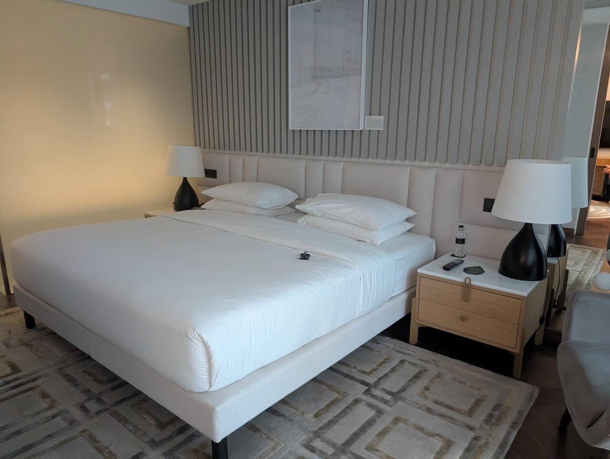 Grand Hyatt Athens suite room