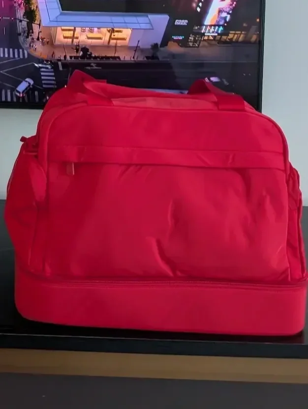 Away Featherlight Overnight Bag