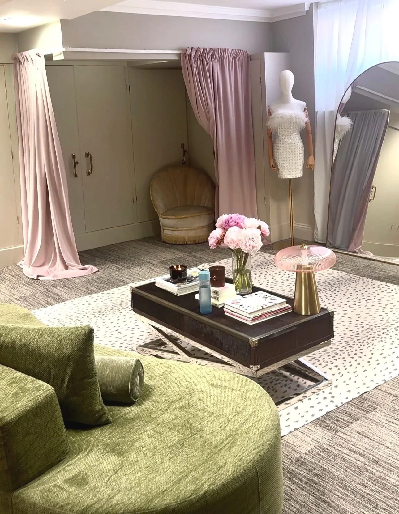 Fling fashion rental boutique offers in-person, in-store dress hire in Leeds City Centre.
