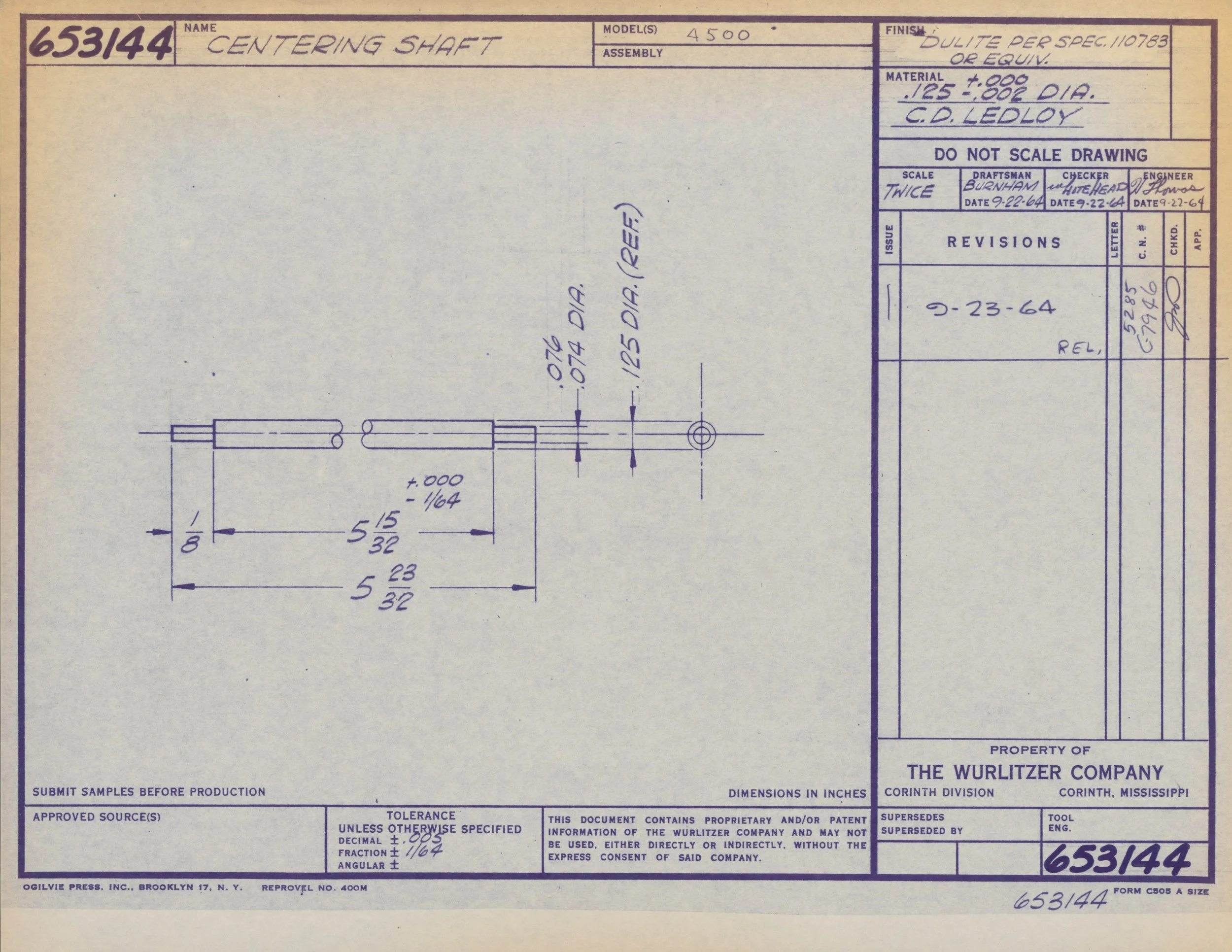 Engineering blueprint for a centering shaft. Contains technical drawings and measurements, including dimensions and notes related to the manufacturing specifications of the part.