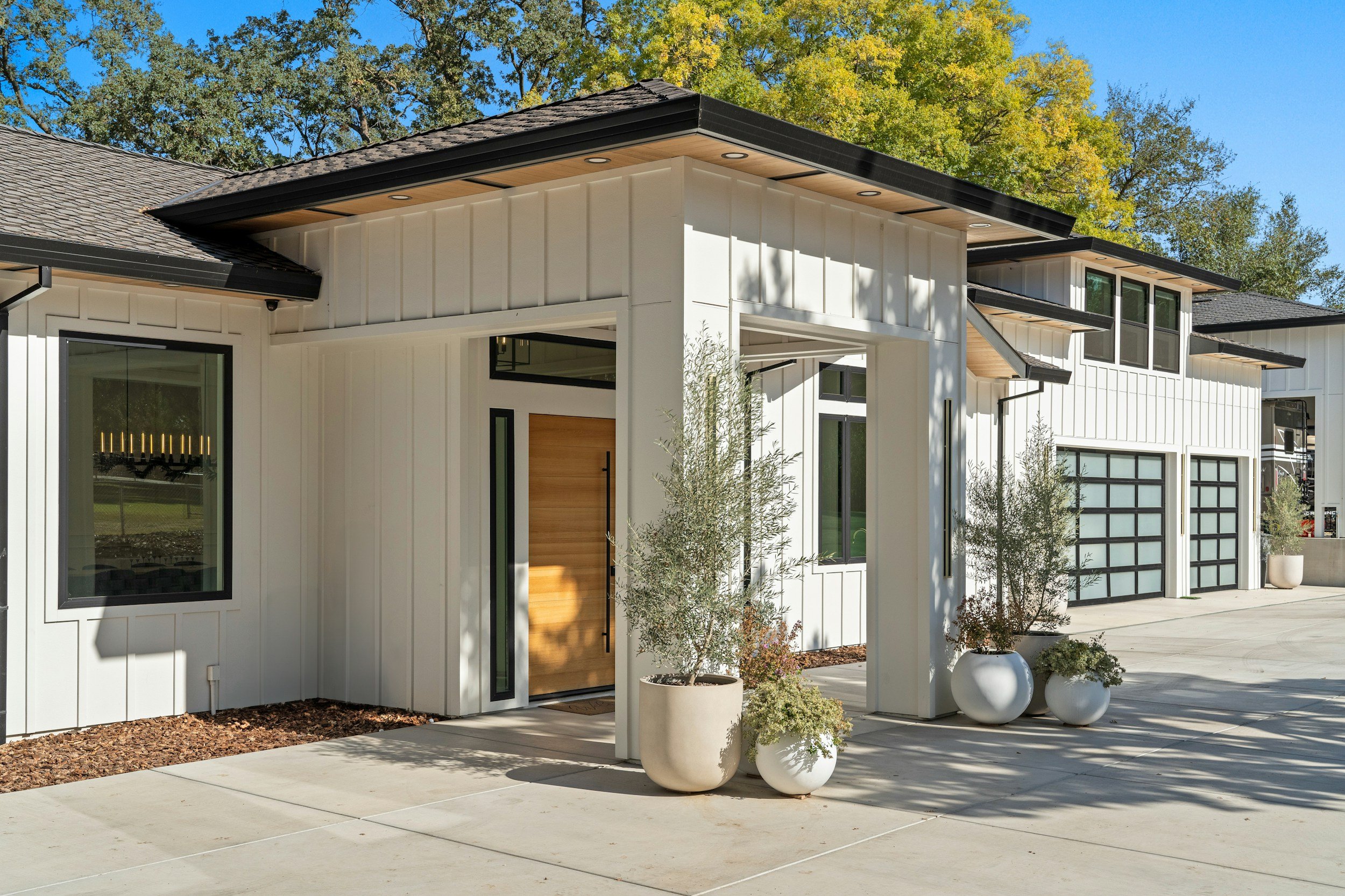 Full exterior painting project completed in Lake Oswego, OR 