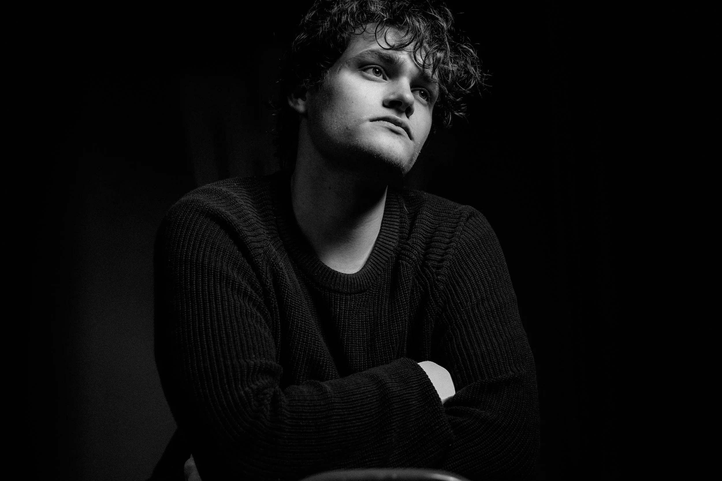 Ashton Hay Model Portfolio B&W - 11