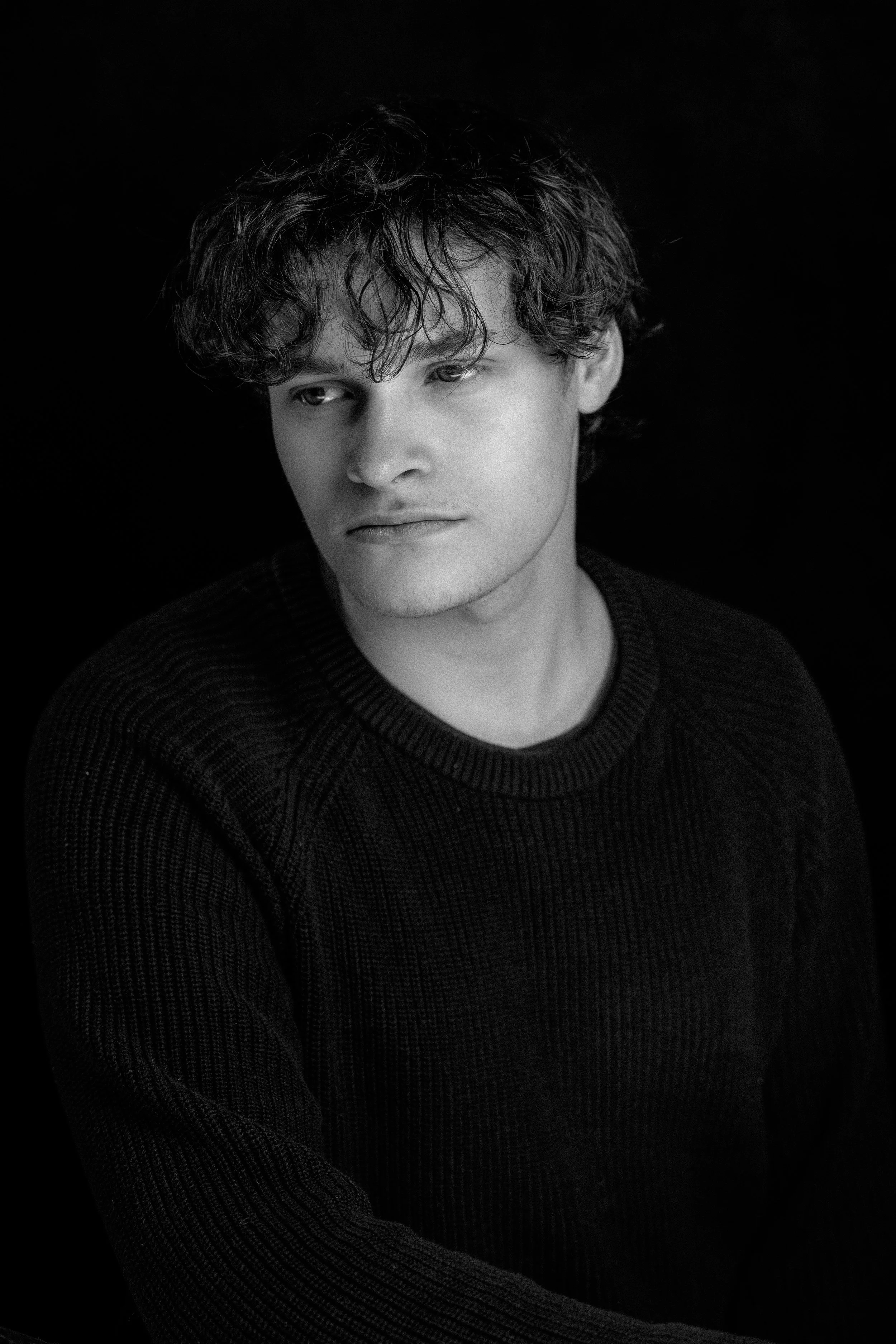 Ashton Hay Model Portfolio B&W - 7