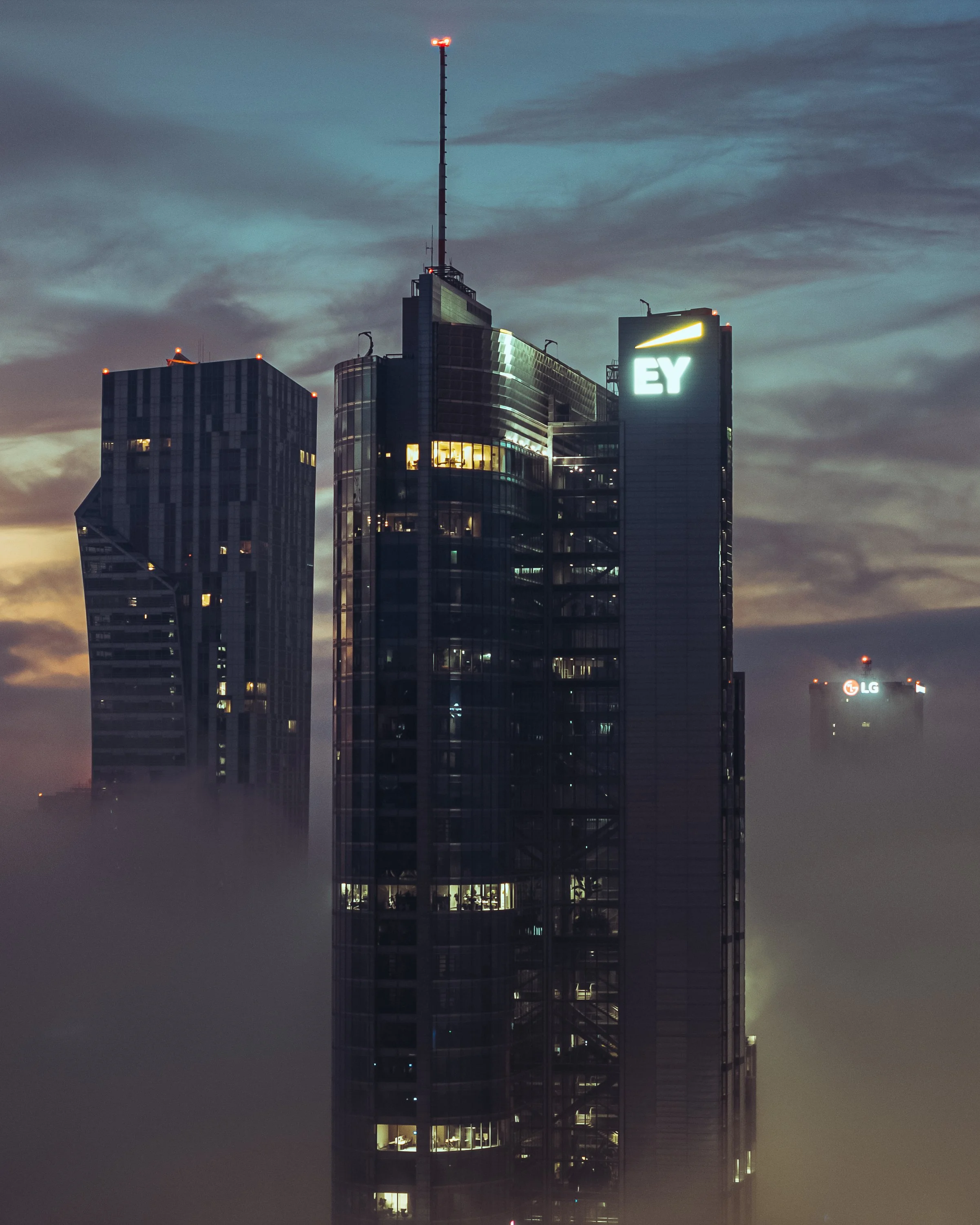 mgła242025-10-08 o 16.48.44 2-Edytuj.jpg