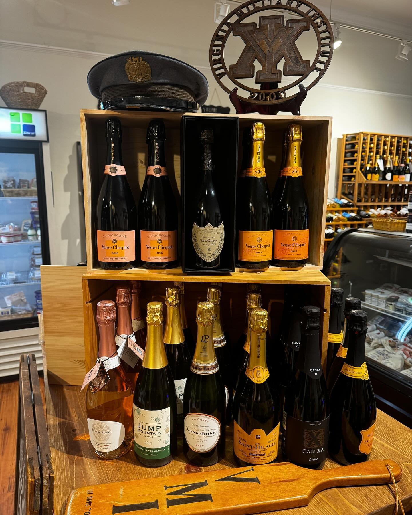 Congratulations to the VMI Class of 2024 and newly commissioned officers!  We have everything you need for your celebration needs! 

#familyowned #rahvamil #lexvegas #lexvegasva #mainstreetlexingtonva #mainstreetusa #smallbusiness #supportsmallbusine