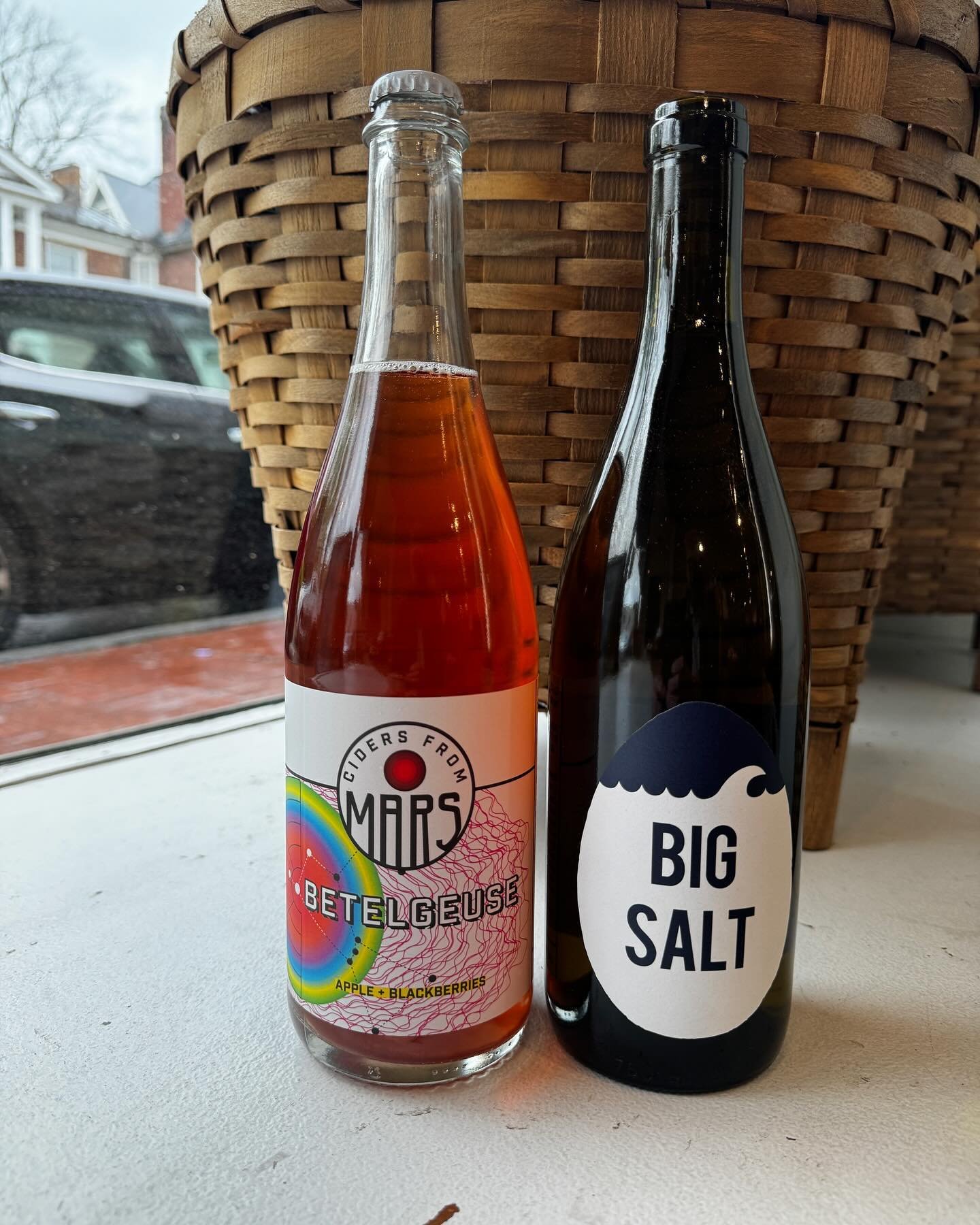 Join us today from 4pm to 6pm for our Friday Wine Tasting.  We have something special planned for you this afternoon! We will be featuring Cider From Mars&rsquo; Betelgeuse from Staunton Va and Big Salt from Ovum in Oregon.  We wondered into Cider fr