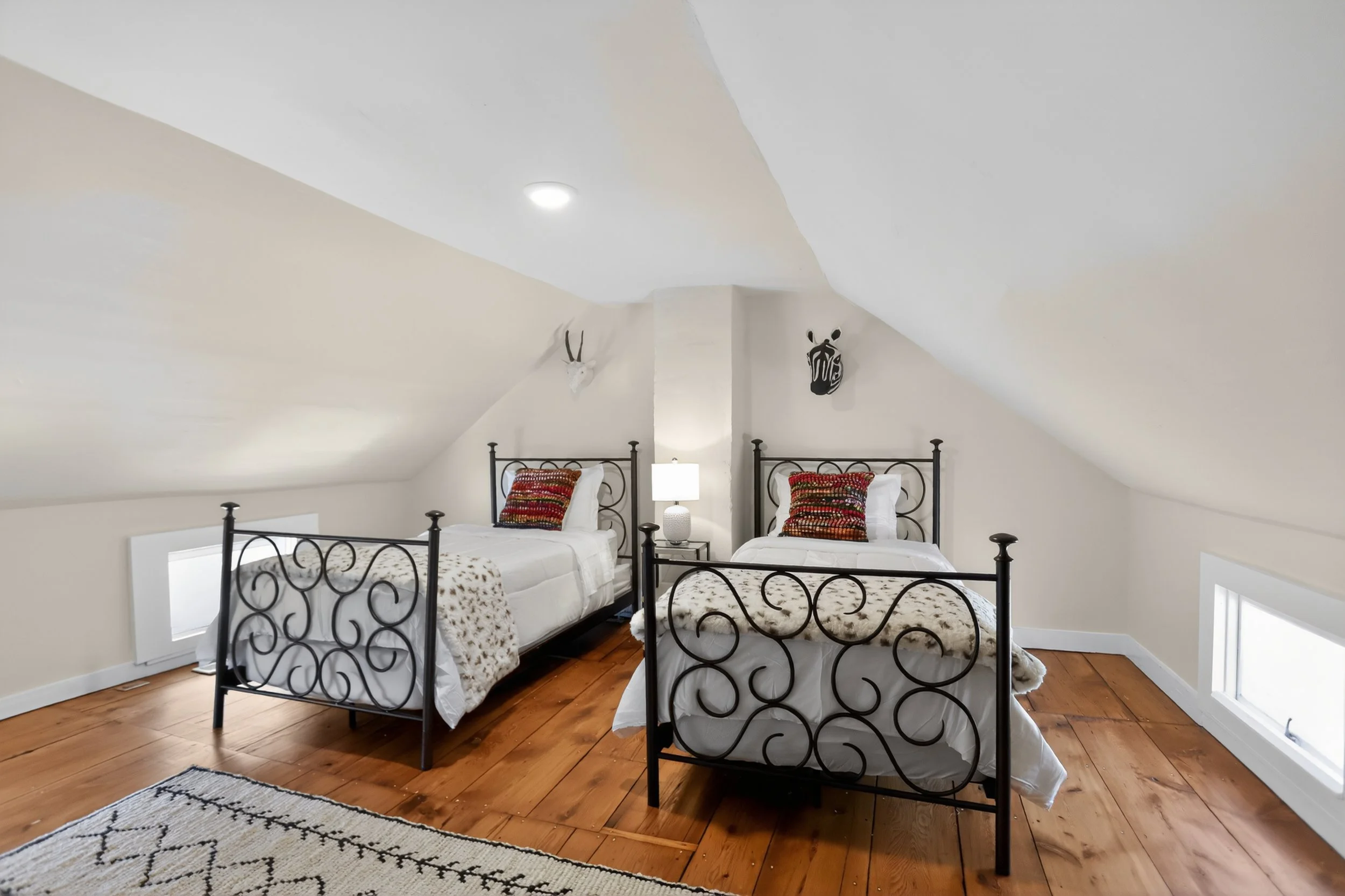 27_6169_Carversville_Rd_Doylestown_PA_18902-Bedroom-IMG_0660.jpg