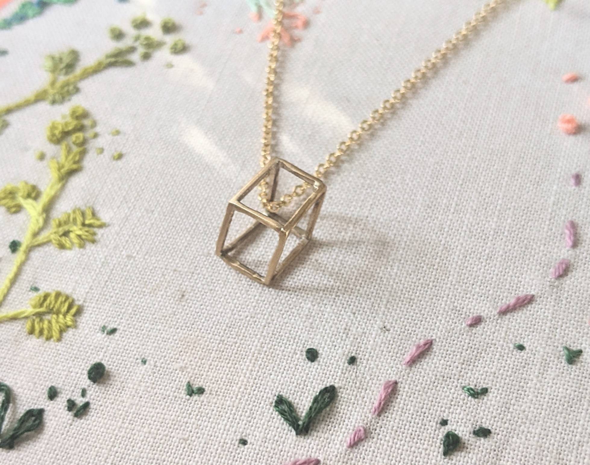 https://i.etsystatic.com/27033376/r/il/9a979a/3934914769/il_fullxfull.3934914769_ai54.jpg