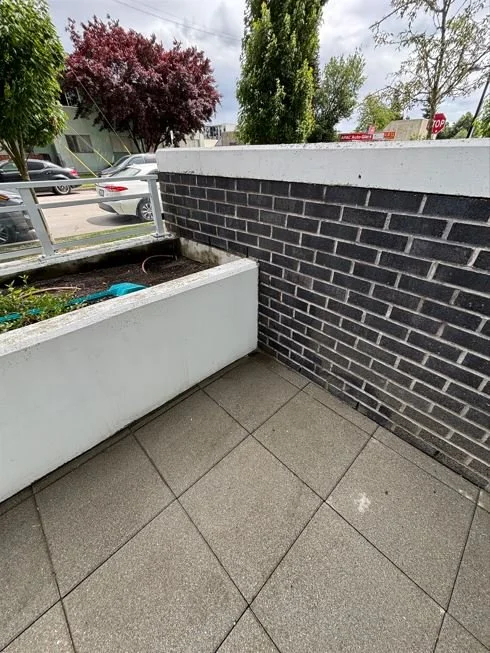 Clean balcony after BalcoScrub deep cleaning