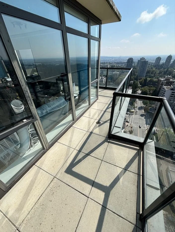 Clean balcony after BalcoScrub deep cleaning