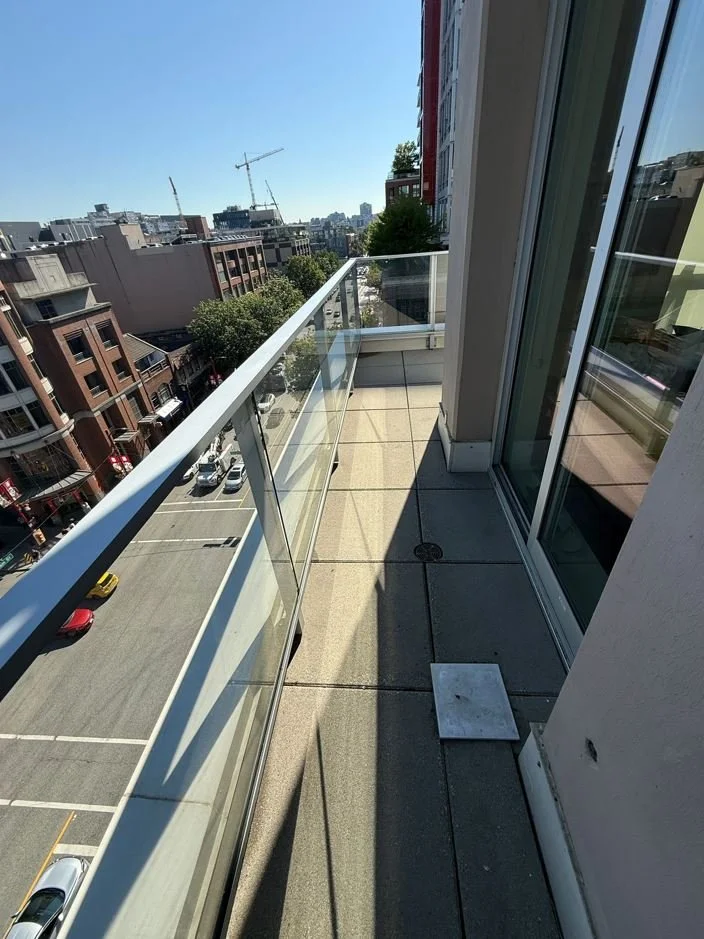 Clean balcony after BalcoScrub deep cleaning