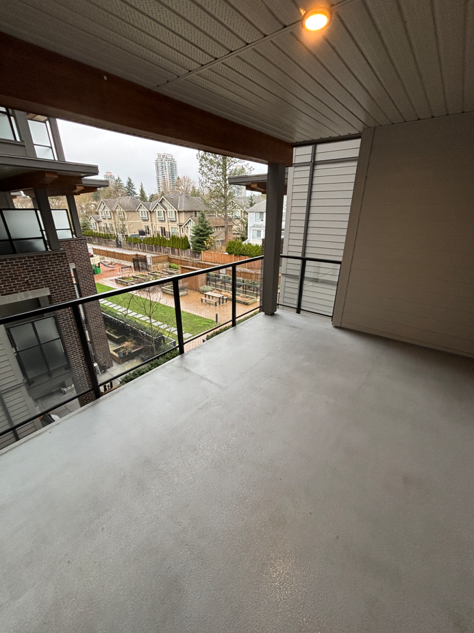 Clean balcony after BalcoScrub deep cleaning