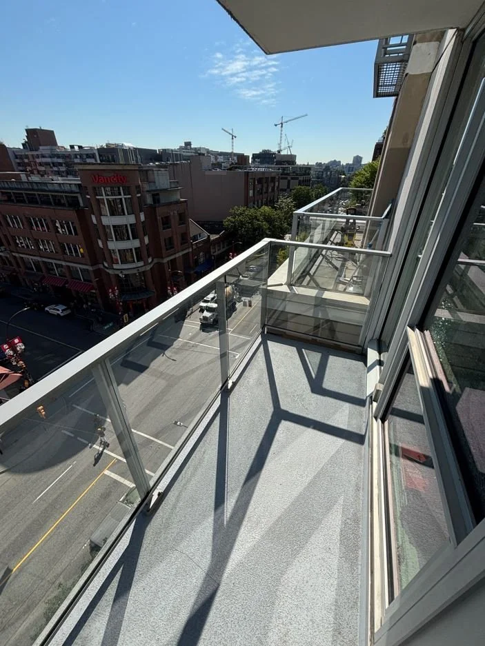 Clean balcony after BalcoScrub deep cleaning