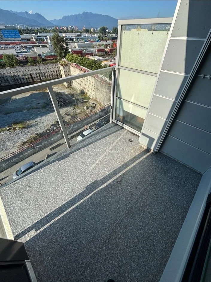Clean balcony after BalcoScrub deep cleaning