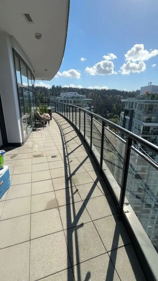 Clean balcony after BalcoScrub deep cleaning