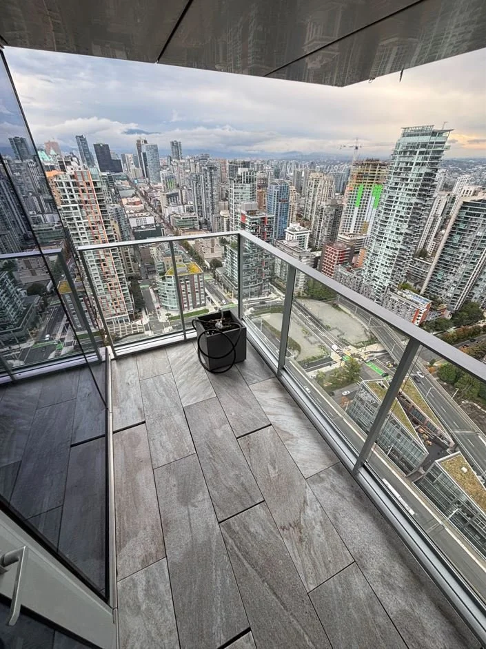 Clean balcony after BalcoScrub deep cleaning