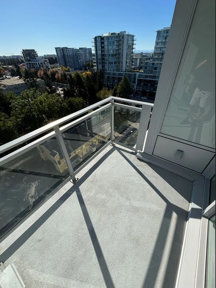Clean balcony after BalcoScrub deep cleaning