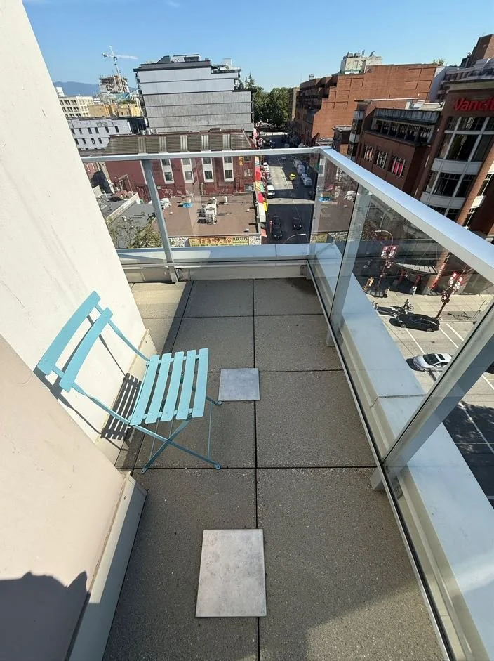 Clean balcony after BalcoScrub deep cleaning