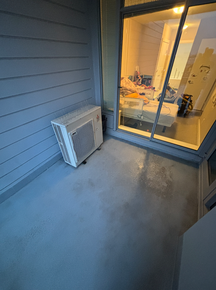 Clean balcony after BalcoScrub deep cleaning