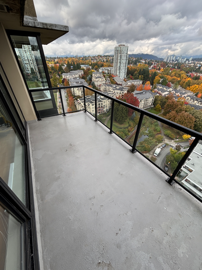 Clean balcony after BalcoScrub deep cleaning