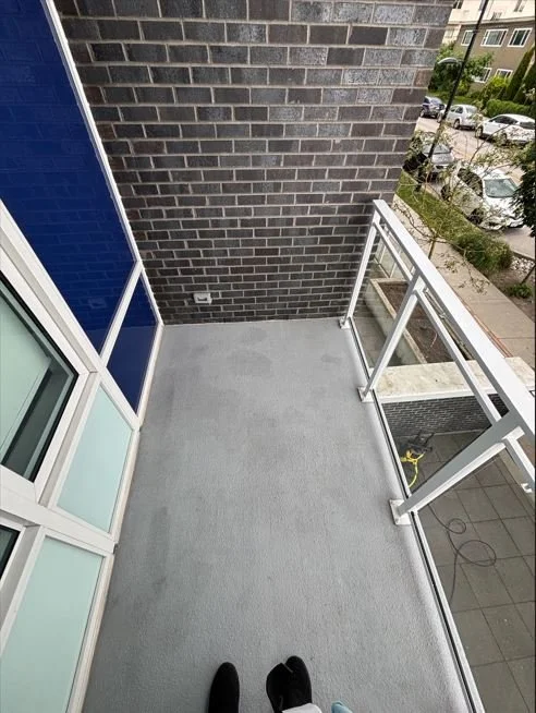 Clean balcony after BalcoScrub deep cleaning