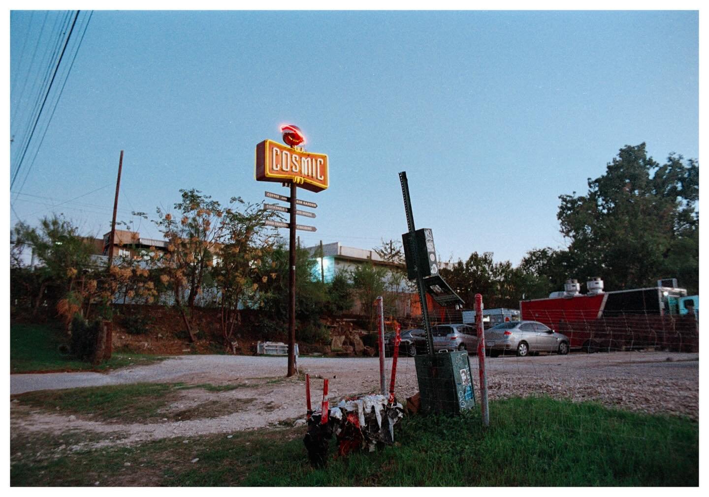 Views from my evening walks
Austin, TX
December 2025

&mdash;&mdash;
Portra 800
Developed by @hollandphotoimaging