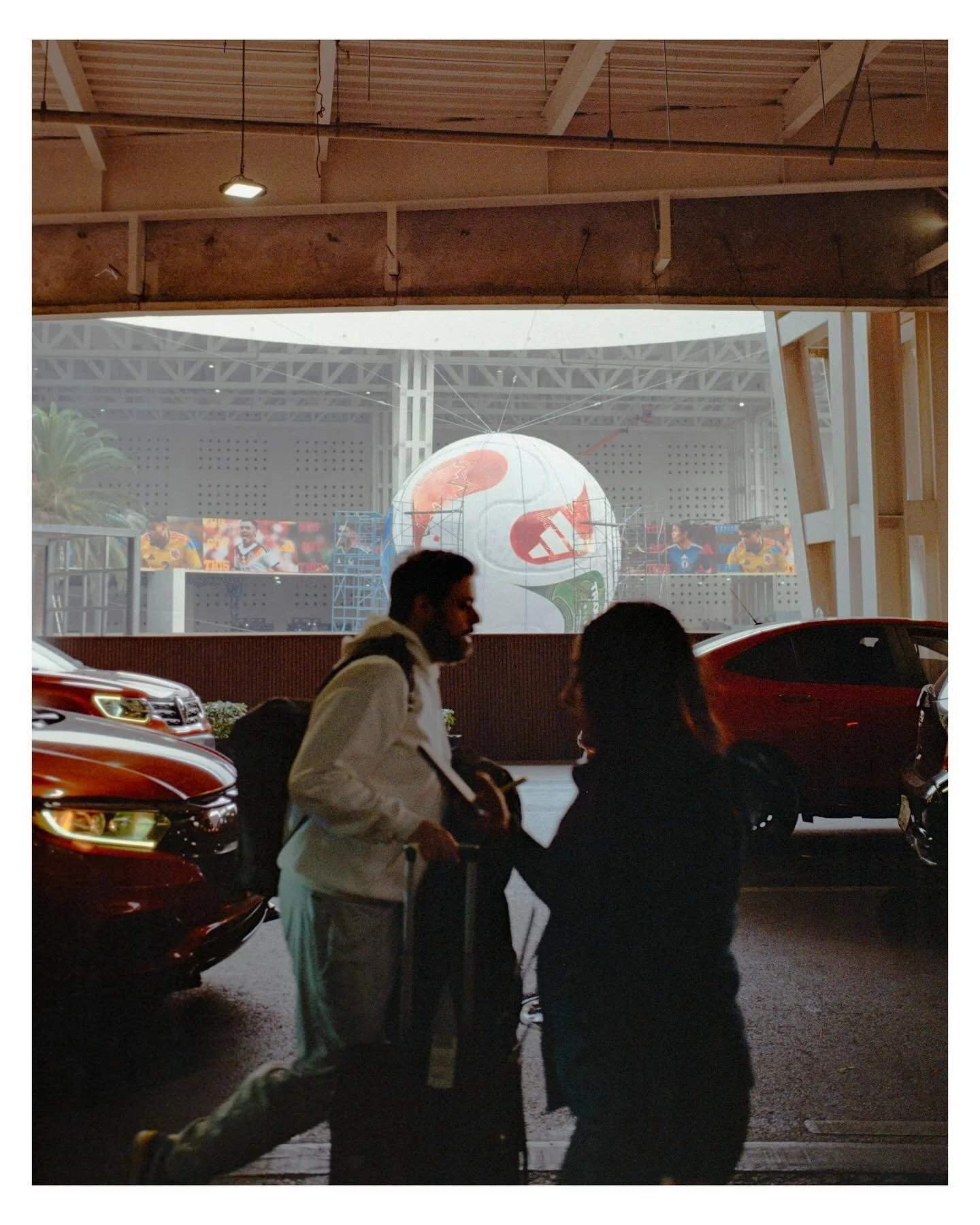 More scenes from Mexico City
January, 2026

&mdash;&mdash;
35mm film
1: Kodak Gold 200
2,4,5: Kodak Ektar 100
3: Kodak Portra 800