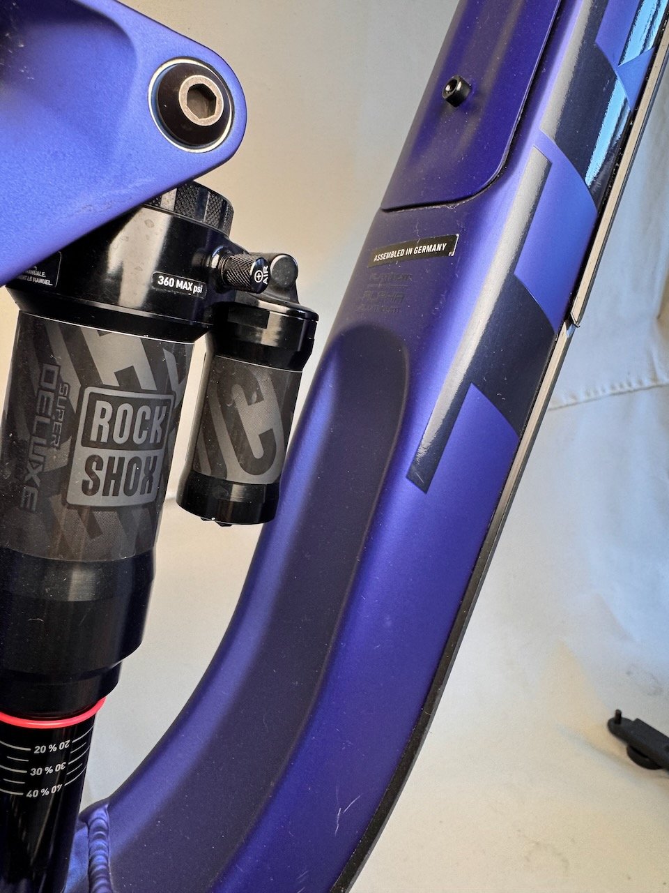 Trek Slash L - WTU259G0387T (6).jpeg