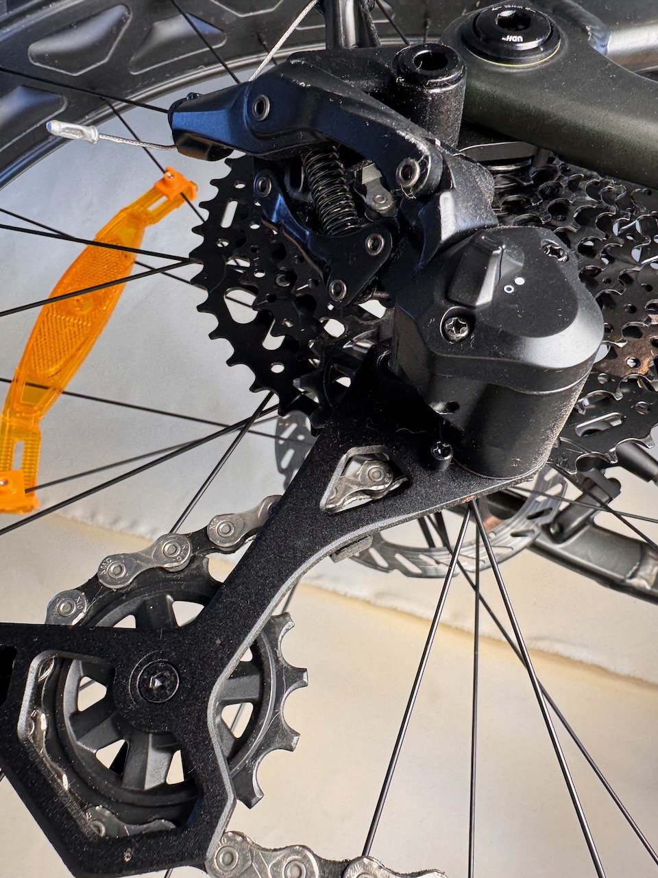 Trek Farley M - WTU093SV0117U (2).jpeg