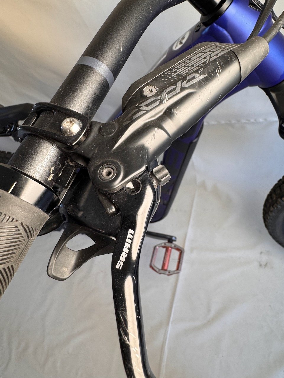 Trek Slash L - WTU259G0387T (11).jpeg