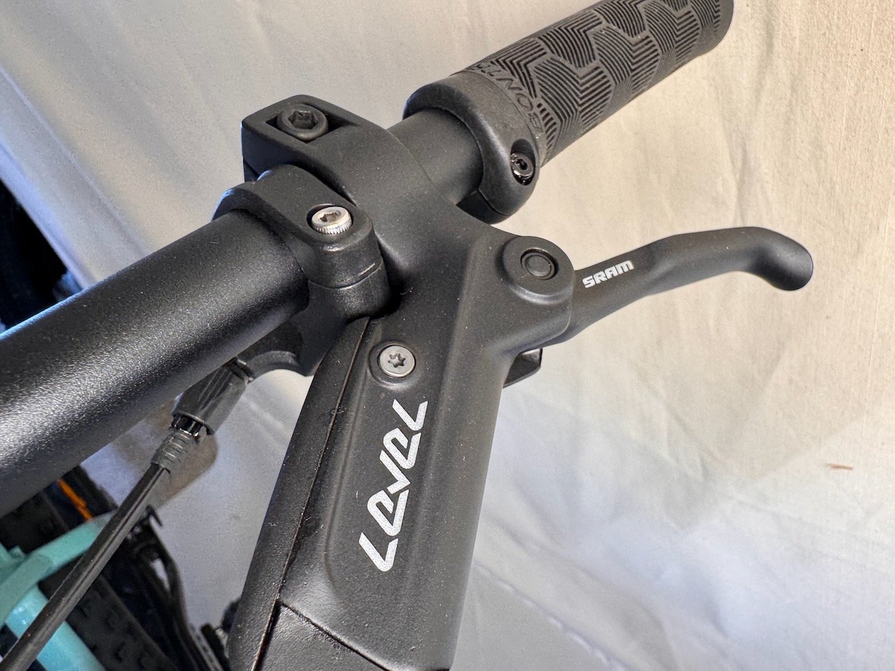 Trek Farley L - WTU044SV0484U (13).jpeg