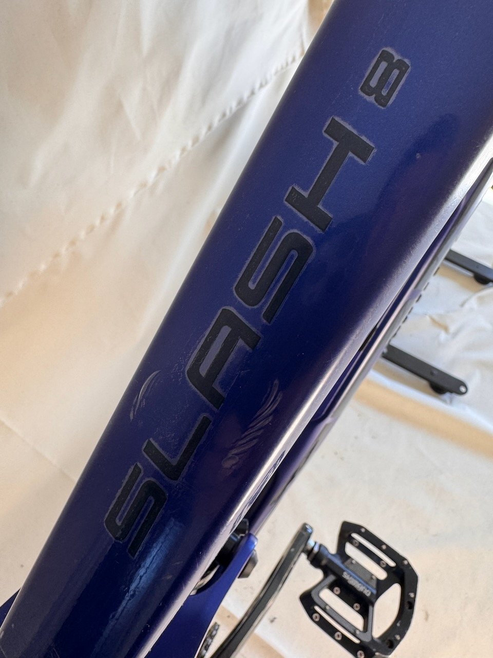 Trek Slash M - WTU214G0550T (2).jpeg