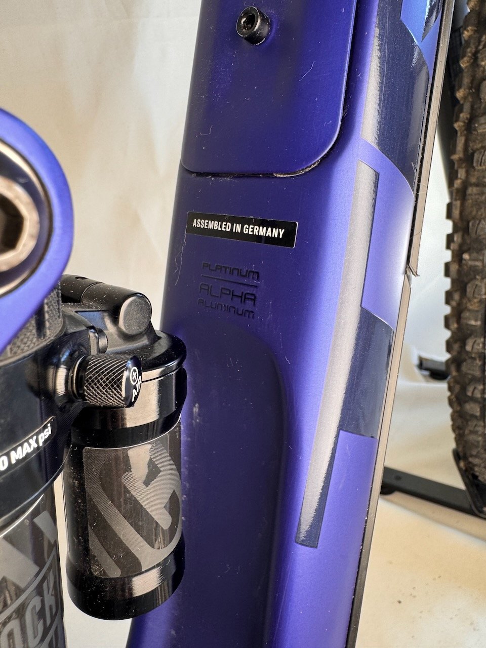 Trek Slash M - WTU214G0550T (8).jpeg