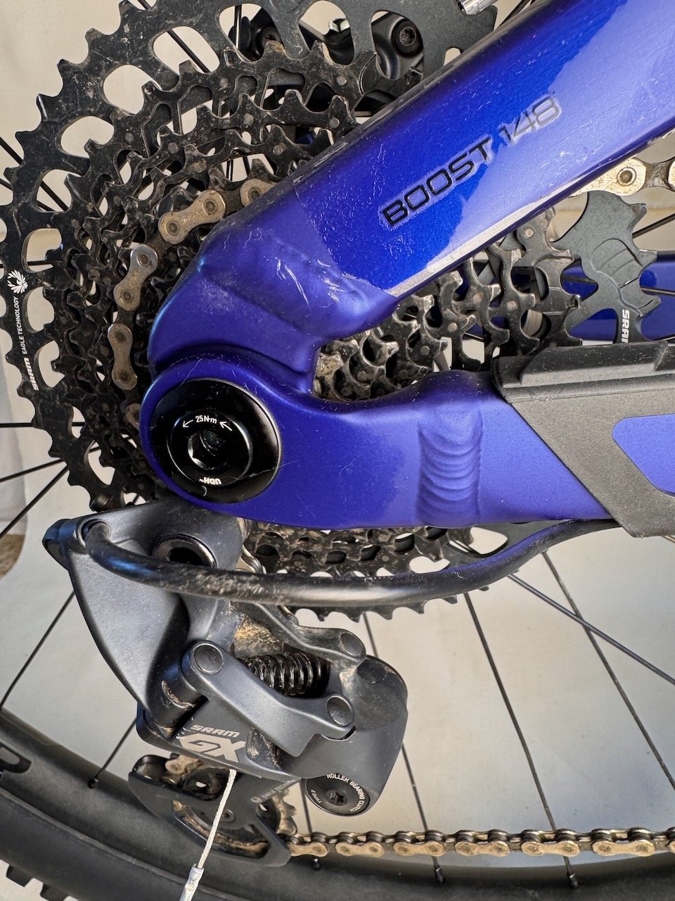 Trek Slash L - WTU259G0387T (3).jpeg