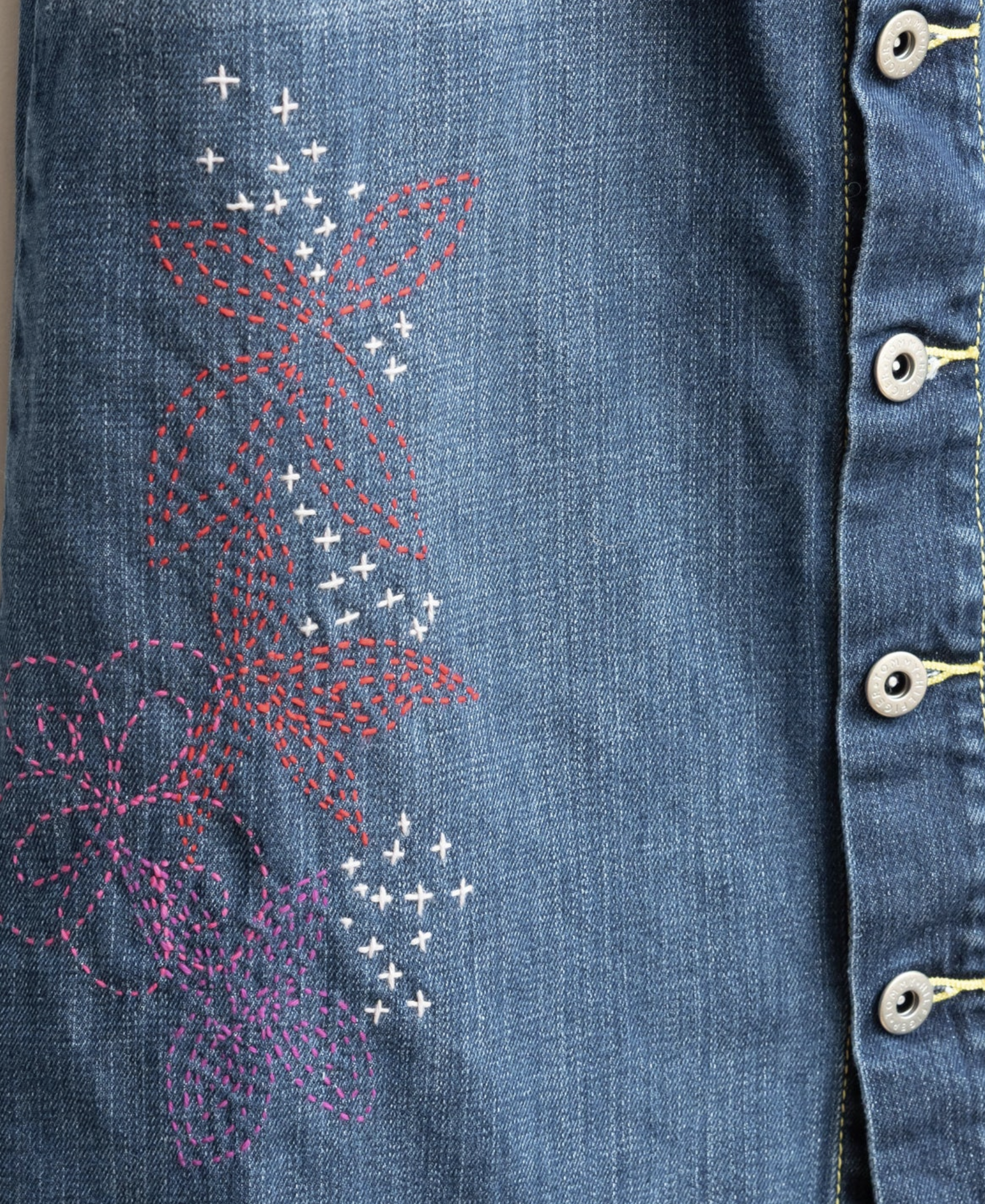 10 - Jess Larson.png