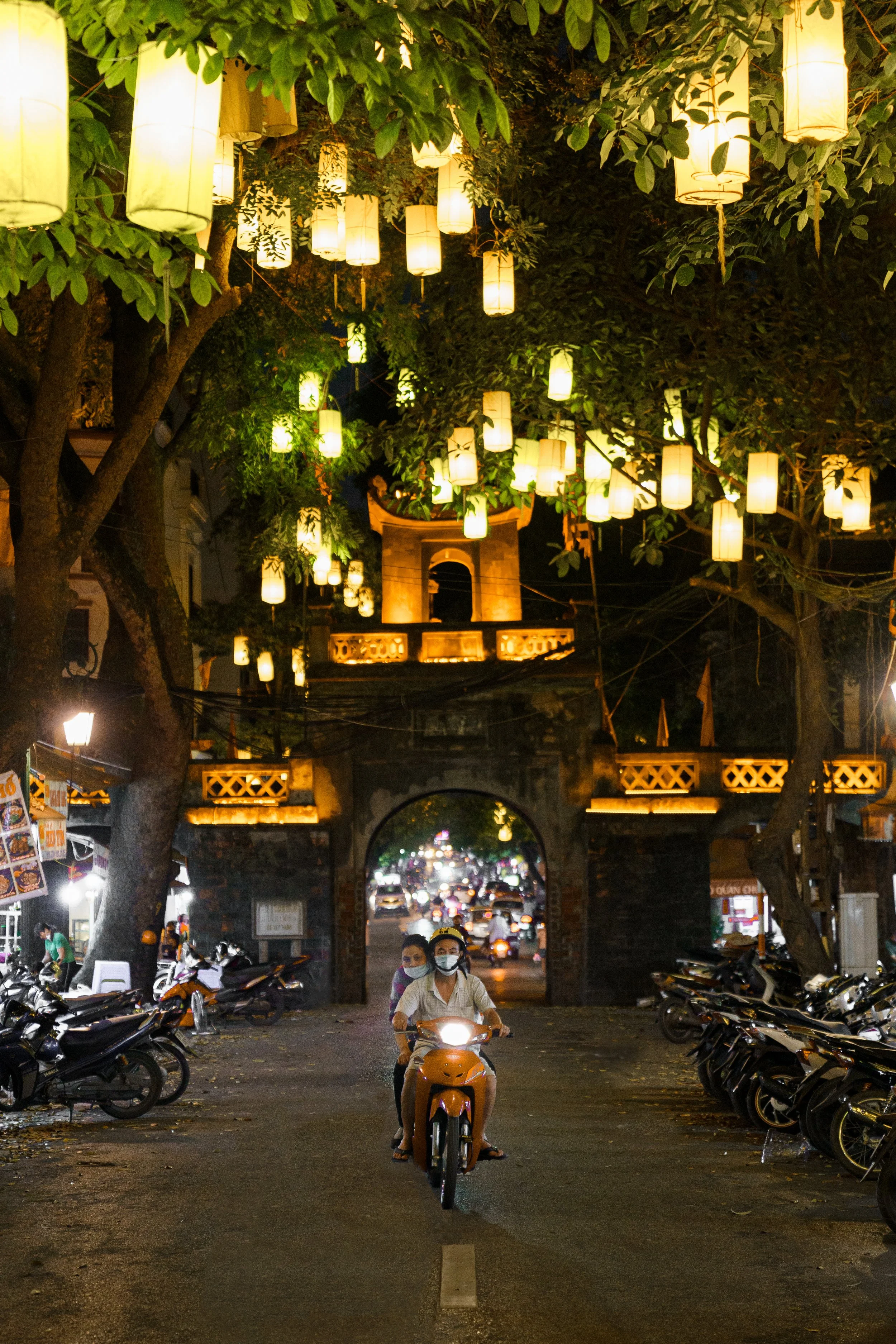 LANTERNS (2021).JPG