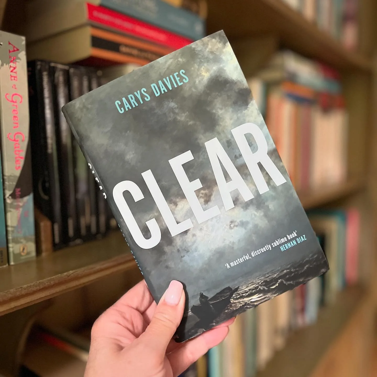 This stunning novella, recommended by @saracollinsauthor on the last episode of @grahamnortonbooks certainly did not disappoint! 
Set in 1843, &lsquo;Clear&rsquo; tells the story of Ivar, the sole inhabitant of a remote Scottish island, and clergyman