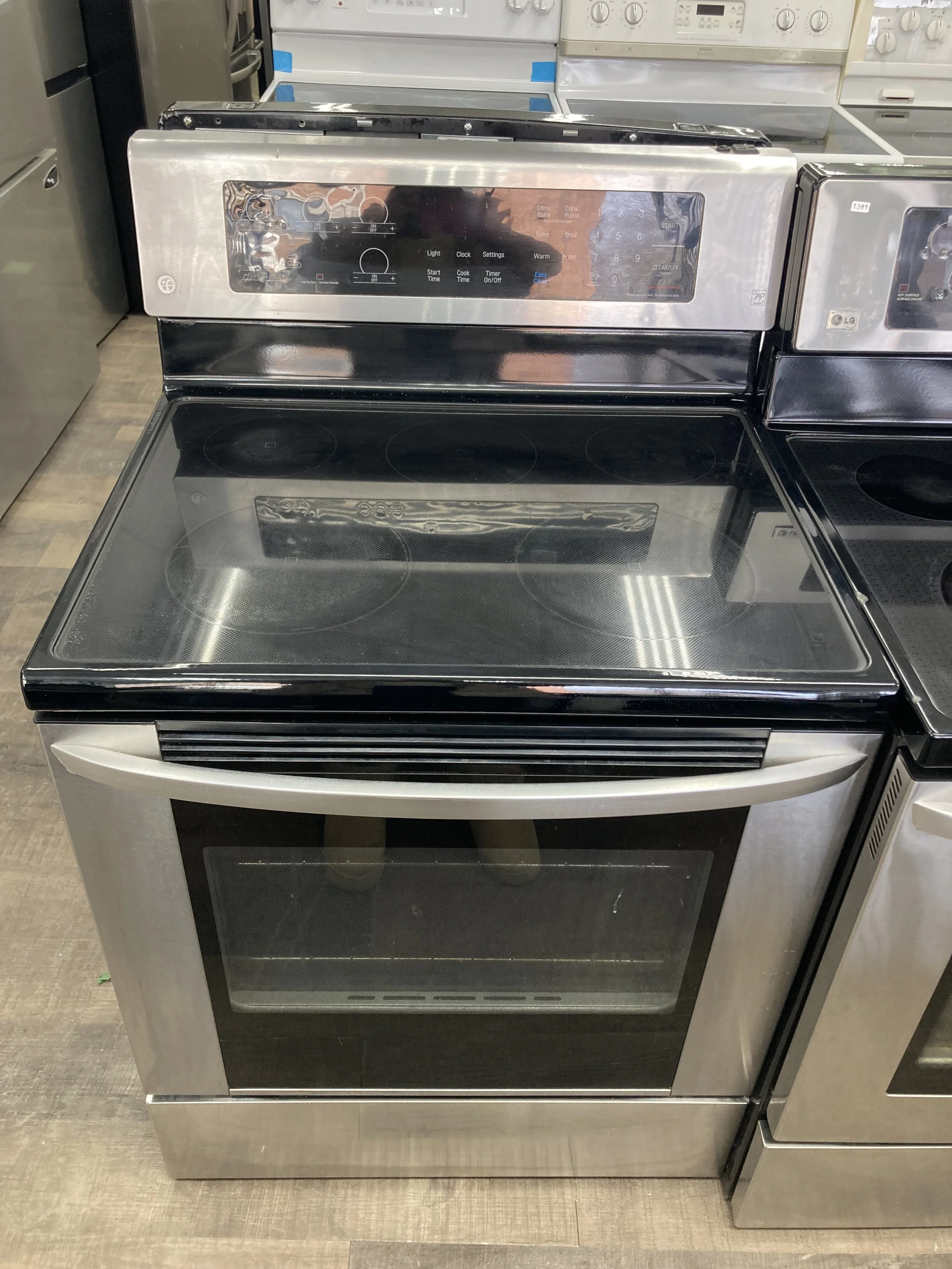 LG Cuisiniere vitroceramique stainless
