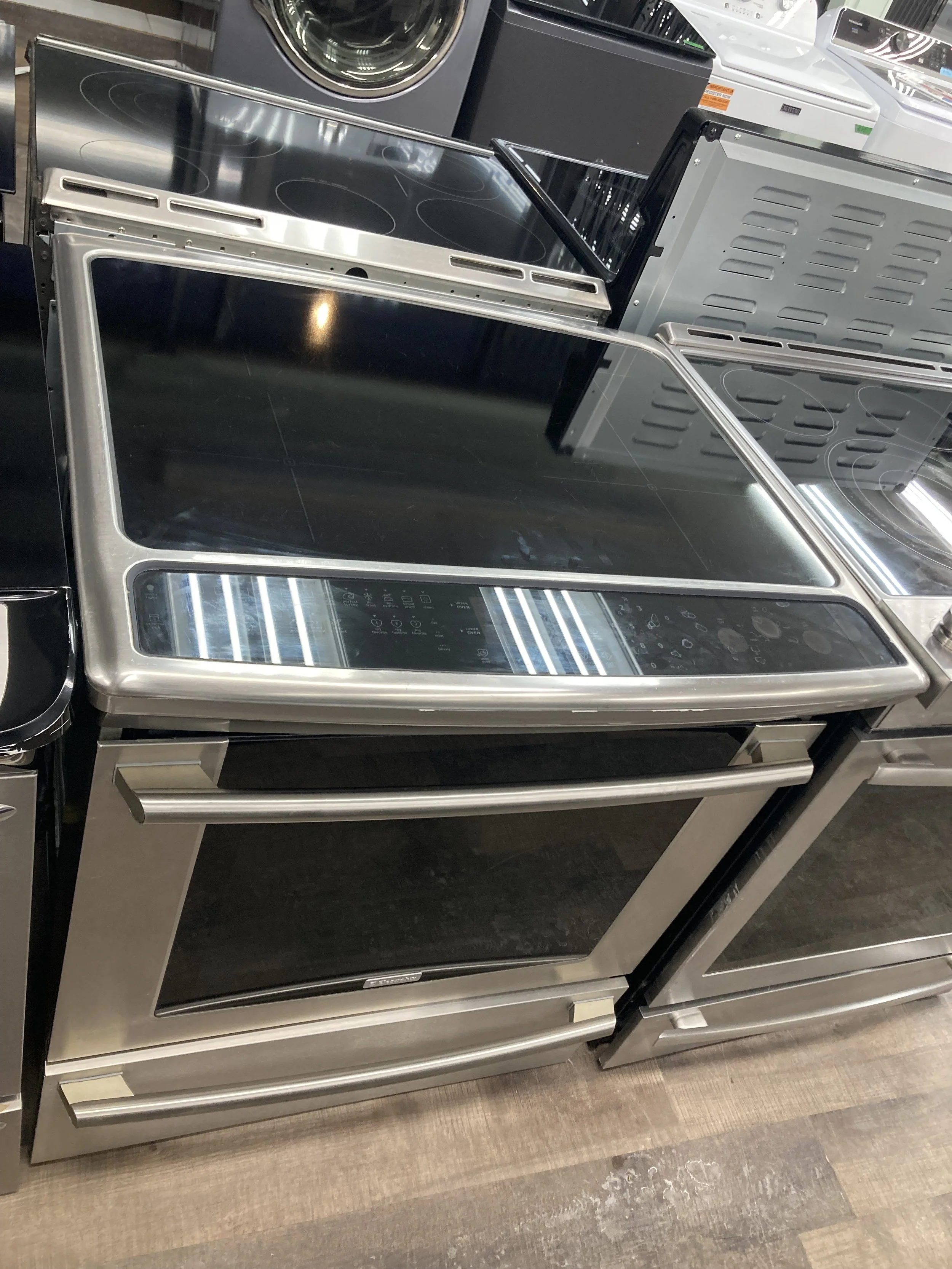 ELECTROLUX CUISINIERE VITROCERAMIQUE A INDUCTION