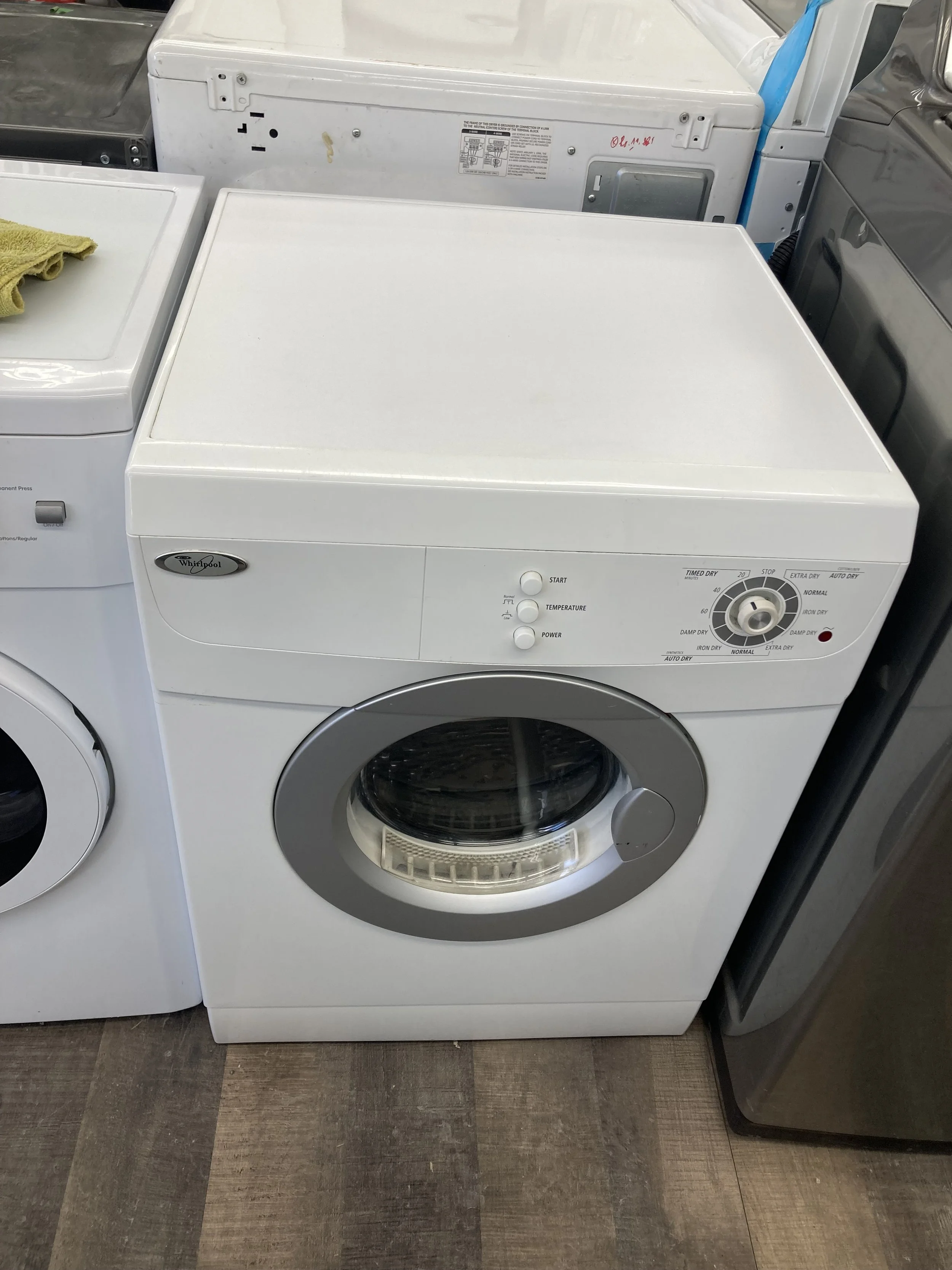 WHIRLPOOL SECHEUSE  24POUCES BLANCHE