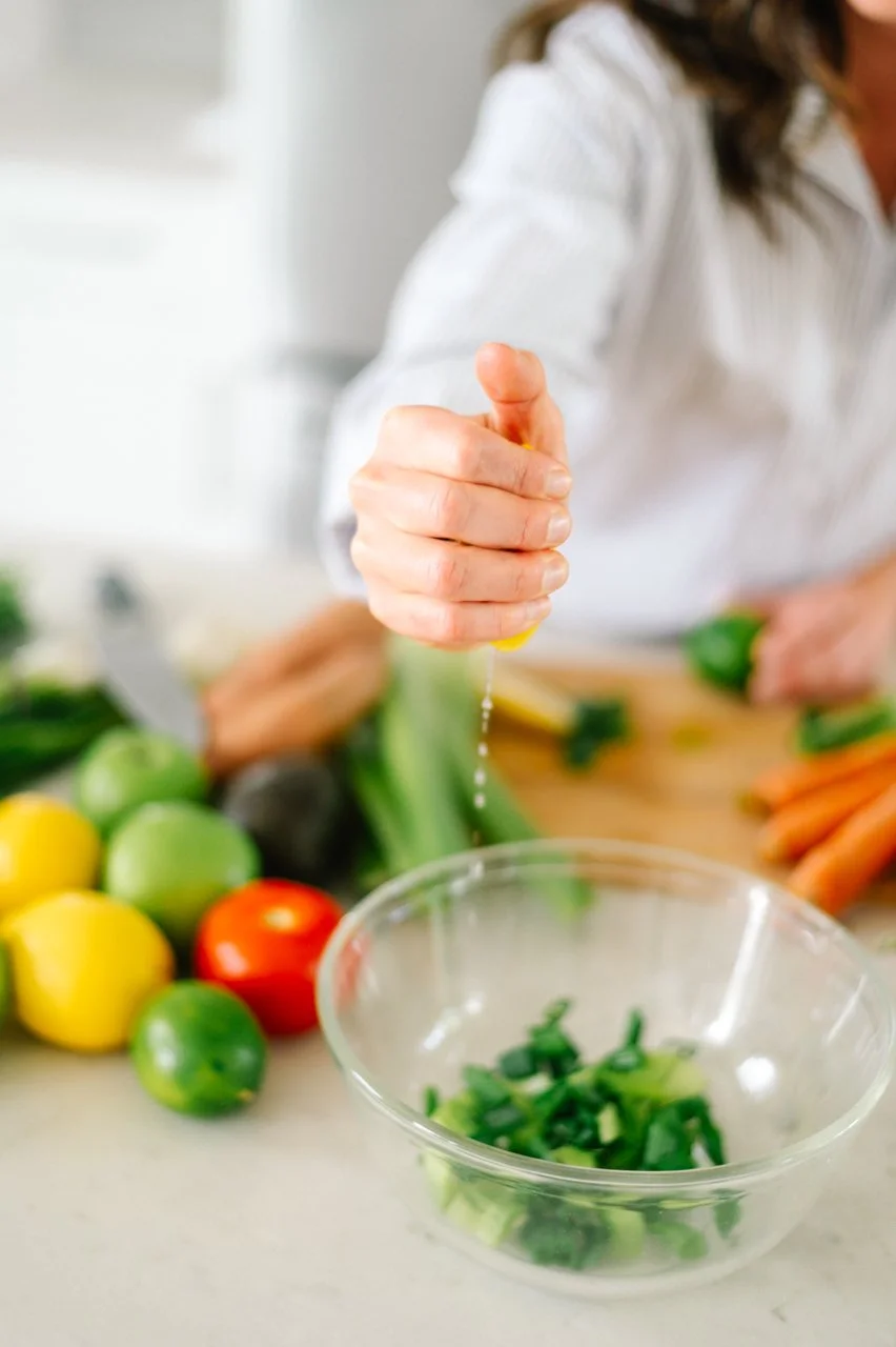 5 Easy &amp; Healthy Holiday Appetizers for Busy Women (That Everyone Actually Loves)