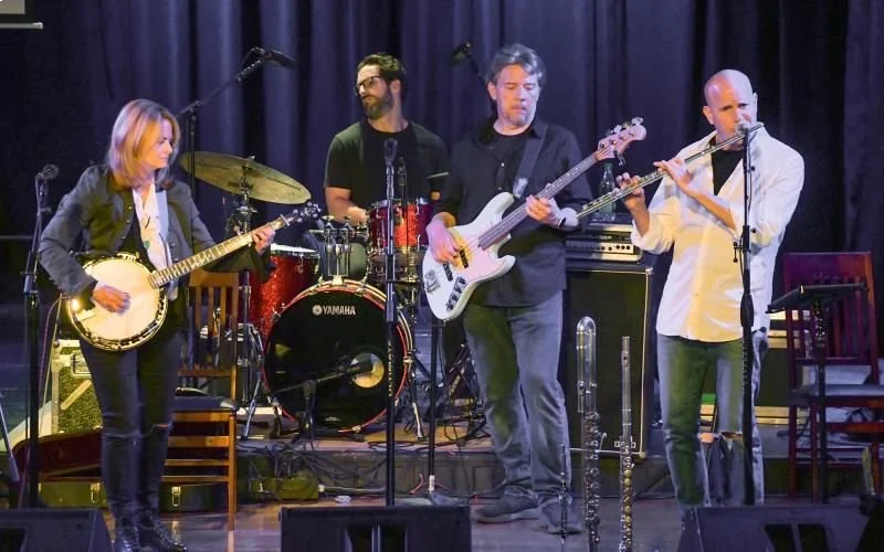 Alison Brown-2 (1) (1).jpg