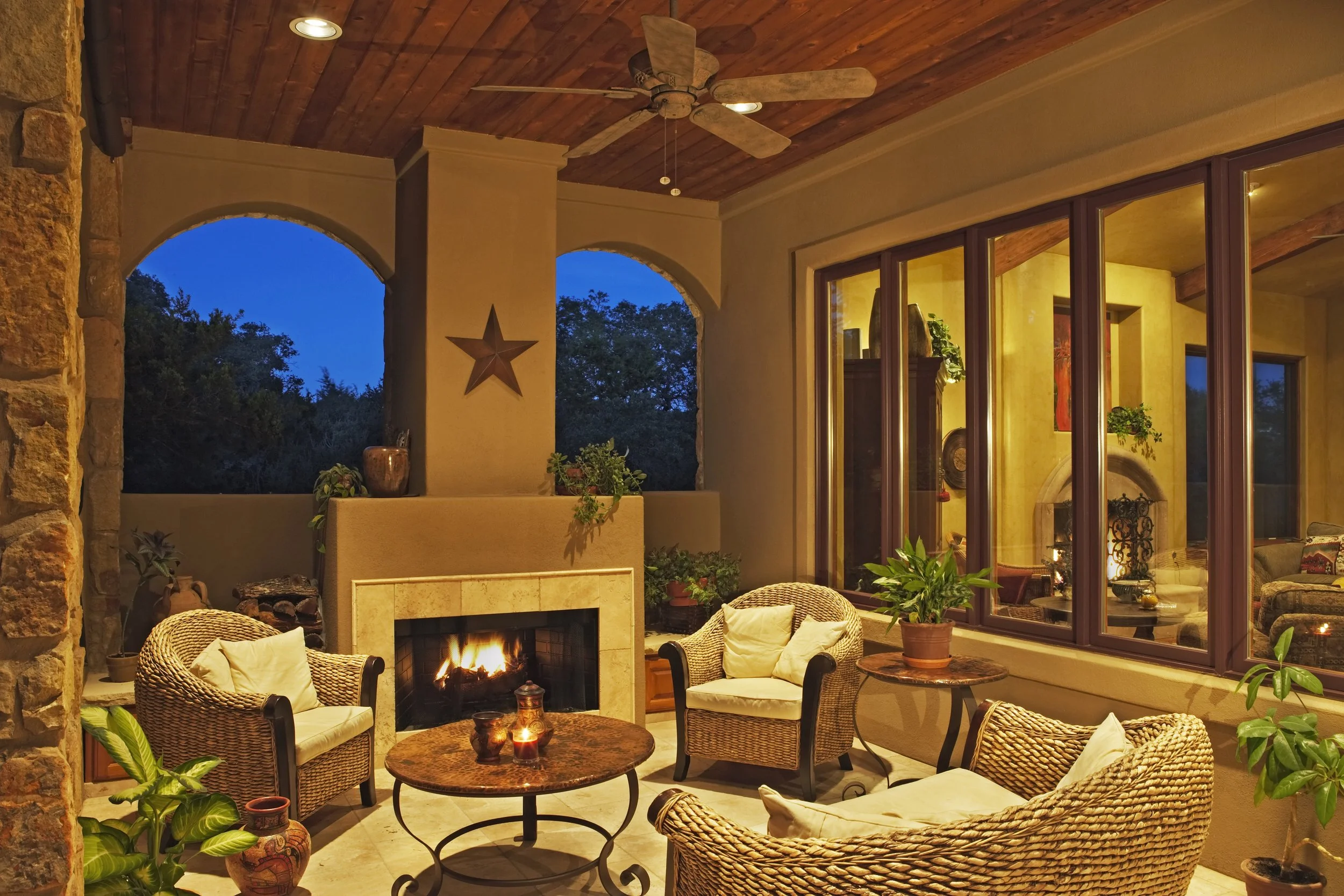 07_BartonCrk_BackPorch.jpg