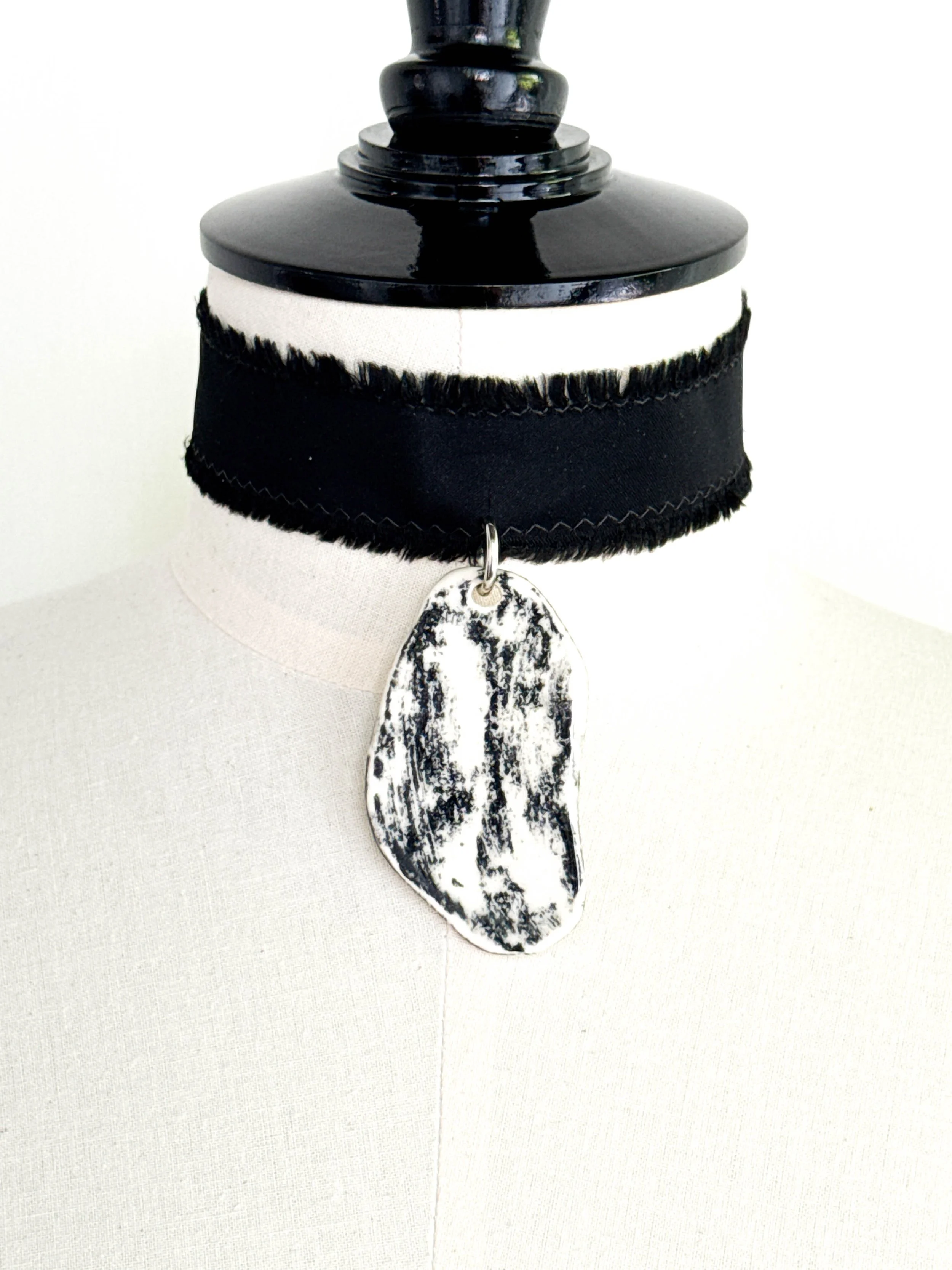J- Choker-18.jpg