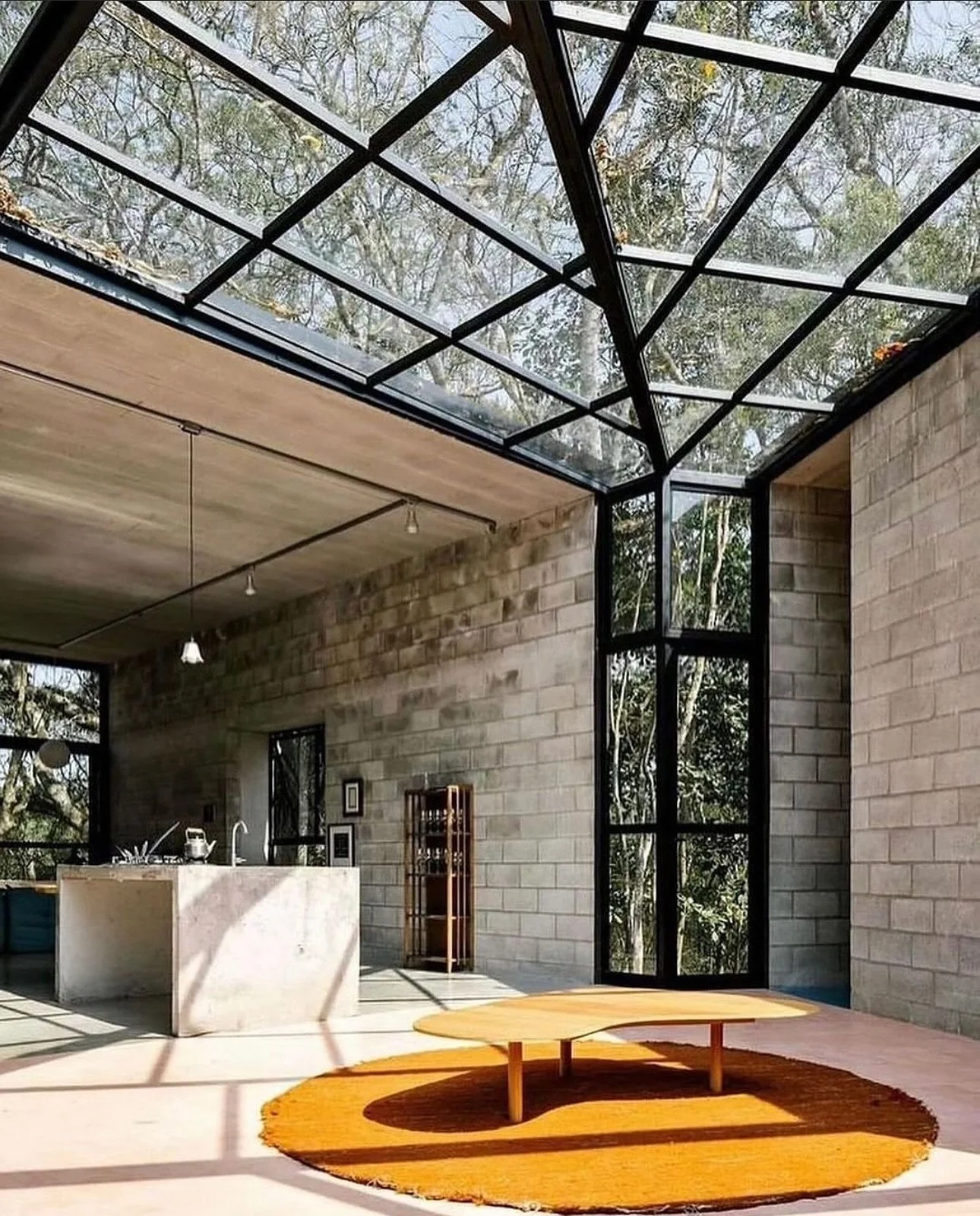 Casa Trem in S&atilde;o Paulo designed by
@arkitito / m
@franparente via @haus_oft 

#architecture #achdesign #architect #style #interiordesign #inspiration #homedecor