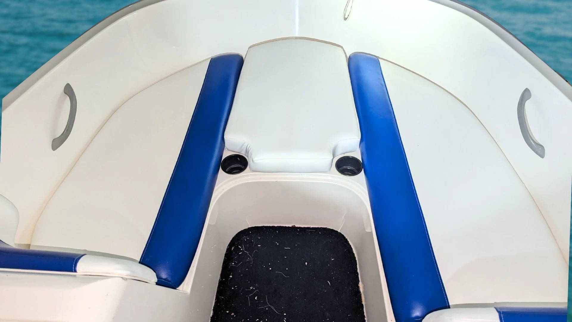 High-impact geometric upholstery featuring 'Electric Blue' marine-grade vinyl accents. This project demonstrates our ability to execute complex, multi-panel designs with laser-straight seams. Beyond the aesthetic upgrade, we used stain-resistant topc