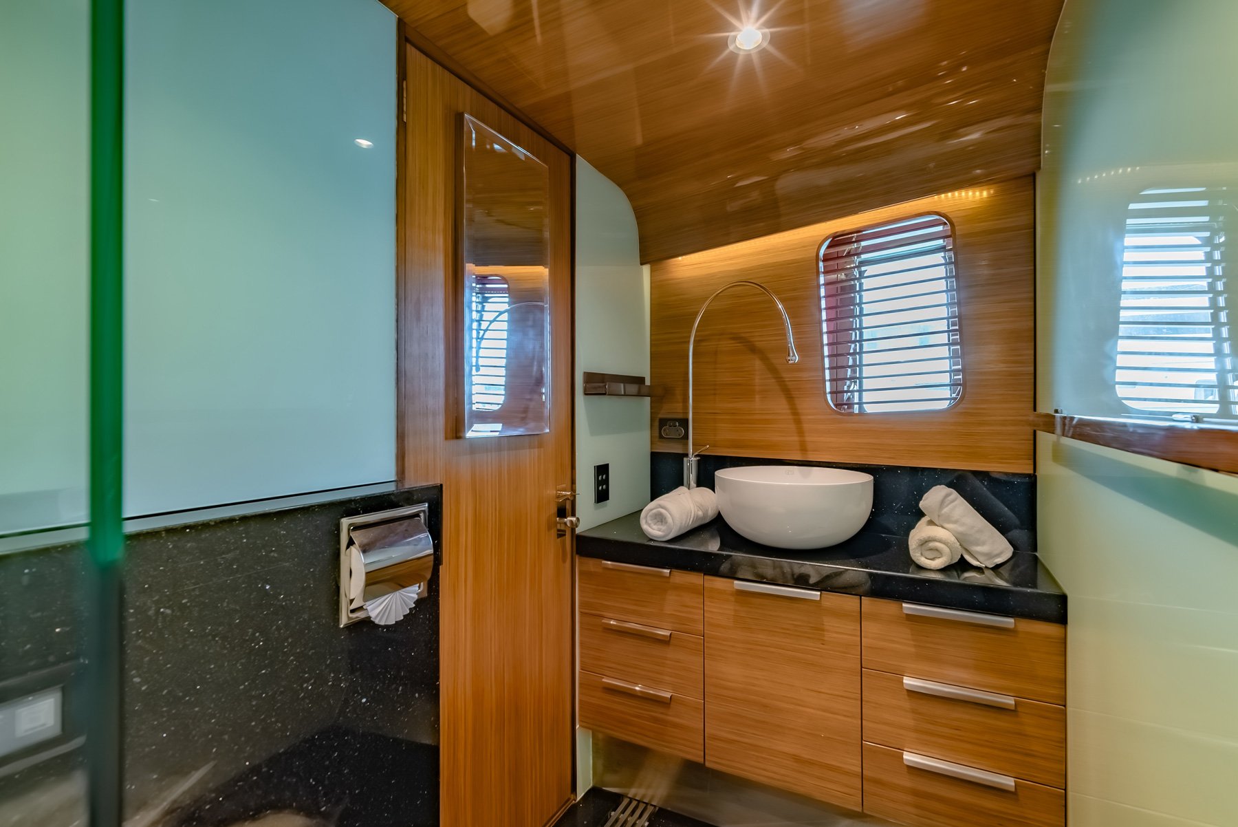 Interior_10.jpg
