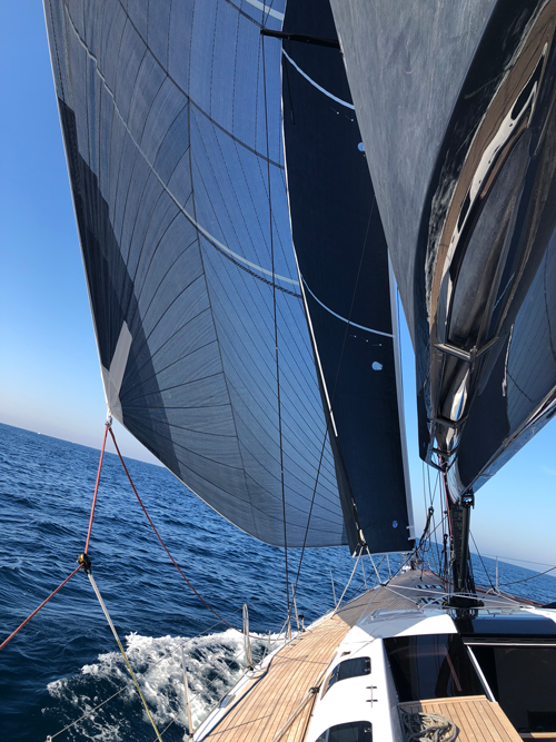 Lady-First_McD-Yachts_Exterior01.png