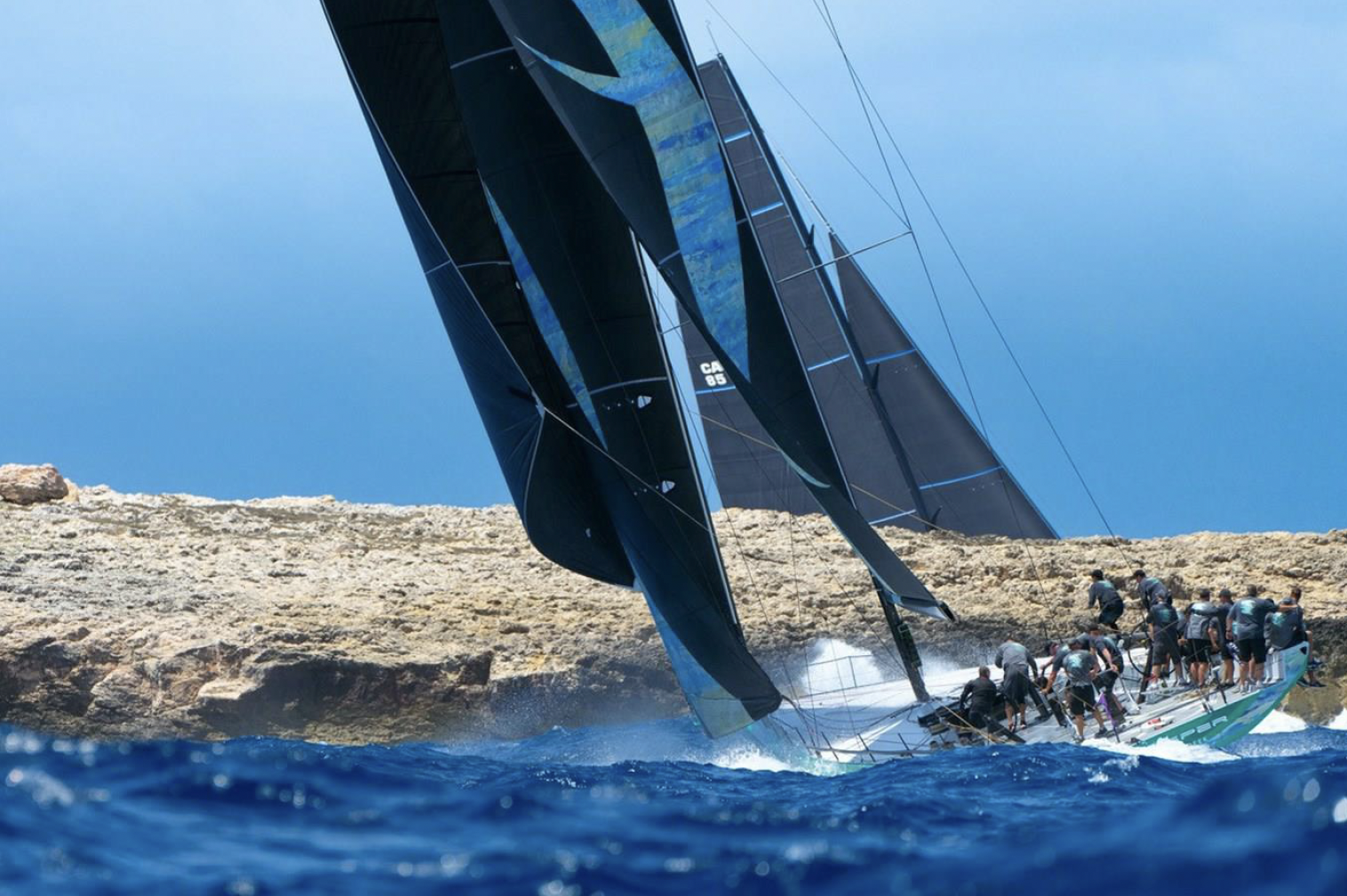 Vesper_McDYachts_Exterior_12.png