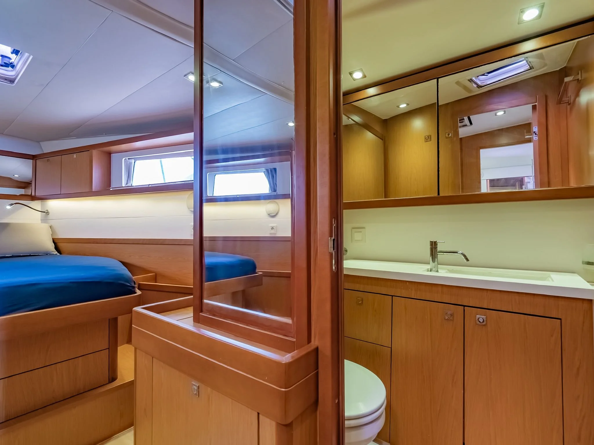 Imperia_McDYachts_Interior_20.jpg